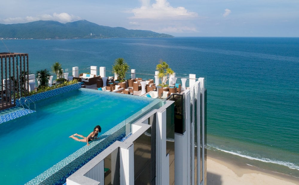 Du khách nên đặt phòng trước